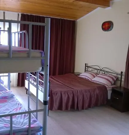 Проживание в семье Vila De La Mare Эфорие-Суд